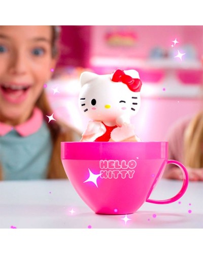 Колекційна фігурка-сюрприз «Hello Kitty. Капучино» 10х10х7 см, в асортименті, у дисплеї
