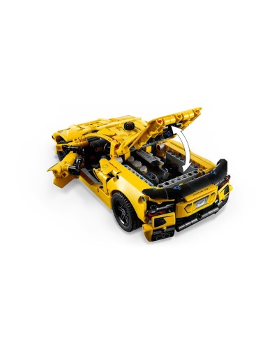 Конструктор «Chevrolet Corvette Stingray» на 732 деталі, у коробці 38х7х26 см, ТМ Lego