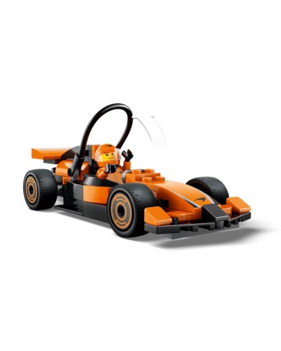 Конструктор «Пілот F1® з автомобілем для перегонів команди McLaren» на 86 деталей, у коробці 16х5х14 см, ТМ Lego