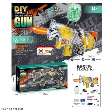 Іграшковий автомат на акумуляторі зі світлом та аксесуарами, стріляє гелевими кулями, у коробці 41х7,1х2 см