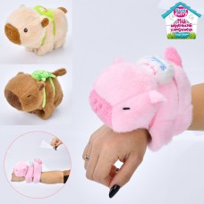 Браслет 23 см хутряний з заводною капібарою 16 см, в асортименті, у пакеті 25х16х10 см