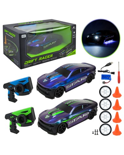 Машина р/к зі світлом та з аксесуарами, на акумуляторі, в асортименті, у коробці 33,7х20,5х17 см