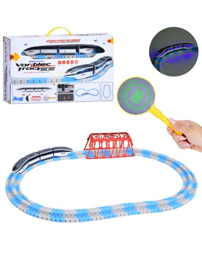 Залізниця 118х48 см на акумуляторі зі світлом та звуком: локомотив 37,5 см та вагони, USB-зарядка, у коробці 46х28,5х10,5 см.