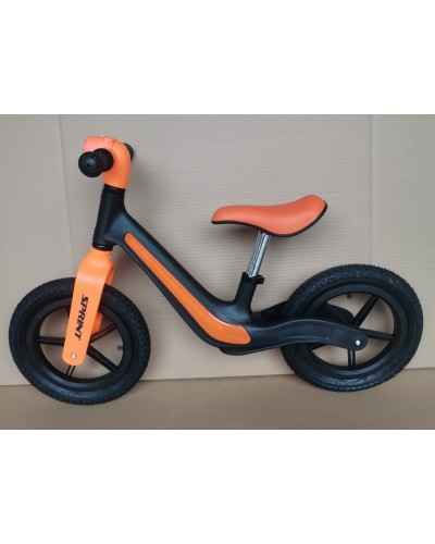 Велобіг з рамою з нейлонового скловолокна та надувними колесами