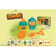 Набір «Юний турист.CAMP SET» лампа, фляжка з кружкою, аптечка, лопата, у коробці 35х24х9 см